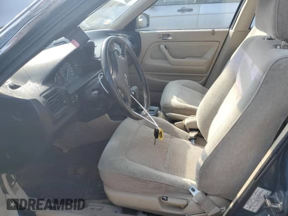 1991 Honda Accord с VIN JHMCB7682MC072155, выставлен на аукционе Copart как лот 75693424 с пробегом 159 019 миль миль и Списание • Salvage title. История ставок и продаж доступна на DreamBid. Изображение 7.