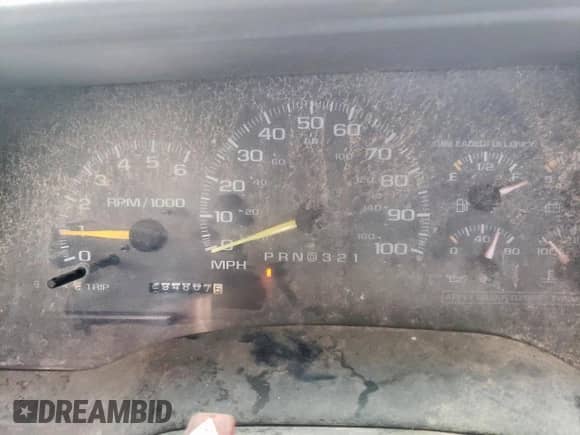 1998 Chevrolet Silverado 1500 with VIN 1GCEC14W5WZ235399, listed as a Copart auction lot 58869615 with 294,867 mi miles and Clean title. Bid and sale history available at DreamBid. Image 9.