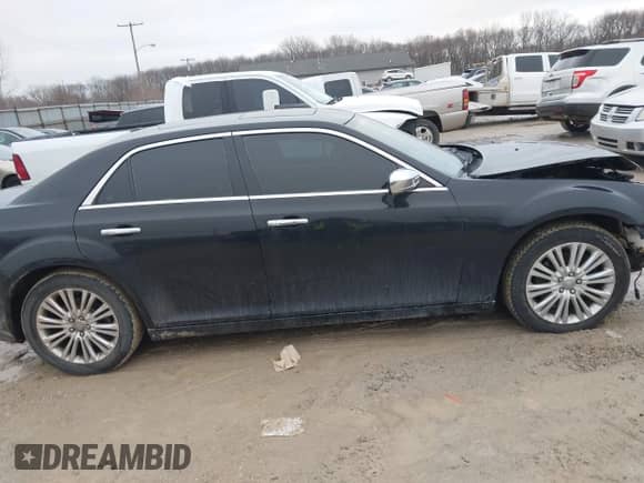 2011 Chrysler 300 C с VIN 2C3CK6CT6BH515393, выставлен на аукционе IAAI как лот 41521104 с пробегом 113 656 миль миль и . История ставок и продаж доступна на DreamBid. Изображение 13.
