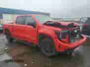 2024 GMC Sierra 1500 Elevation z VIN 1GTUUCED1RZ129909, wystawiony jako Copart lot #82112795 z przebiegiem 26 985 mil mil oraz Czysty tytuł • Clean title. Historia ofert i sprzedaży dostępna na DreamBid. Obrazek 4.