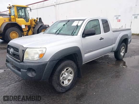 2011 Toyota Tacoma z VIN 5TFUU4EN2BX012341, wystawiony jako IAAI lot #41494277 z przebiegiem 70 049 mil mil oraz . Historia ofert i sprzedaży dostępna na DreamBid. Obrazek 2.