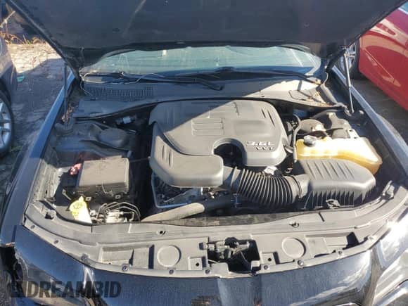 2018 Chrysler 300 S с VIN 2C3CCAGG1JH165621, выставлен на аукционе Copart как лот 90070555 с пробегом 60 628 миль миль и Списание • Salvage title. История ставок и продаж доступна на DreamBid. Изображение 11.