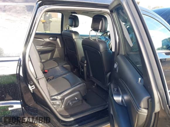 2016 Dodge Journey Crossroad Plus z VIN 3C4PDCGB2GT172264, wystawiony jako IAAI lot #43392210 z przebiegiem 149 878 mil mil oraz . Historia ofert i sprzedaży dostępna na DreamBid. Obrazek 8.