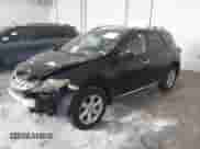 2009 Nissan Murano S z VIN JN8AZ18W89W135136, wystawiony jako IAAI lot #42652710 z przebiegiem 239 205 mil mil oraz . Historia ofert i sprzedaży dostępna na DreamBid. Obrazek 2.