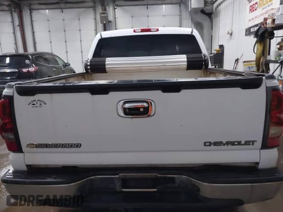 2005 Chevrolet Silverado 1500 LT with VIN 2GCEK13T651359294, listed as a IAAI auction lot 41863789 with 174,291 mi miles and . Bid and sale history available at DreamBid. Image 16.