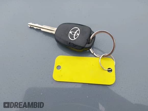 2019 Toyota Corolla XLE z VIN 2T1BURHE8KC154367, wystawiony jako IAAI lot #43333454 z przebiegiem 60 915 mil mil oraz . Historia ofert i sprzedaży dostępna na DreamBid. Obrazek 11.