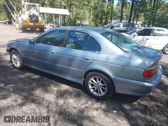 2003 BMW 5 Series 525i z VIN WBADT43443G026382, wystawiony jako IAAI lot #43355616 z przebiegiem 169 038 mil mil oraz . Historia ofert i sprzedaży dostępna na DreamBid. Obrazek 3.