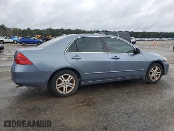 2007 Honda Accord EX-L z VIN 1HGCM56867A082107, wystawiony jako Copart lot #90253225 z przebiegiem 116 995 mil mil oraz Szkoda całkowita • Salvage title. Historia ofert i sprzedaży dostępna na DreamBid. Obrazek 3.