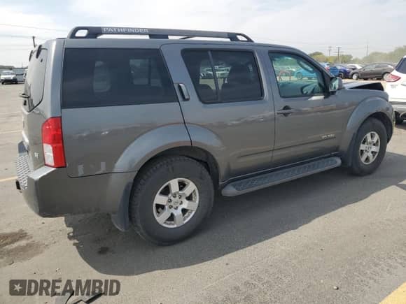 2007 Nissan Pathfinder S z VIN 5N1AR18W47C617768, wystawiony jako Copart lot #69749215 z przebiegiem 150 697 mil mil oraz Szkoda całkowita • Salvage title. Historia ofert i sprzedaży dostępna na DreamBid. Obrazek 3.