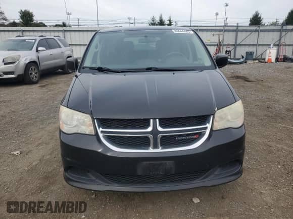 2013 Dodge Grand Caravan SE with VIN 2C4RDGBGXDR664087, listed as a Copart auction lot 84648465 with 142,167 mi miles and Clean title. Bid and sale history available at DreamBid. Image 5.