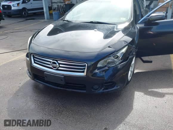 2014 Nissan Maxima S with VIN 1N4AA5AP2EC488051, listed as a IAAI auction lot 43109399 with 142,225 mi miles and . Bid and sale history available at DreamBid. Image 6.