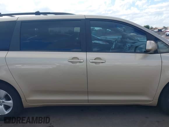2013 Toyota Sienna LE AAS with VIN 5TDKK3DC5DS361106, listed as a IAAI auction lot 43423412 with 147,173 mi miles and . Bid and sale history available at DreamBid. Image 13.