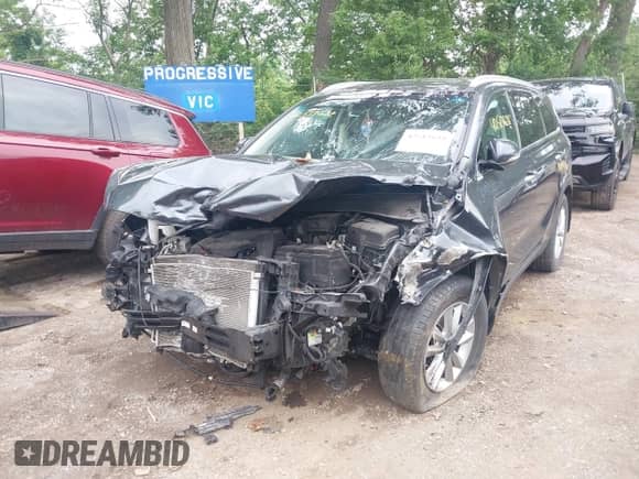 2020 Kia Sorento LX с VIN 5XYPG4A31LG660735, выставлен на аукционе IAAI как лот 42513638 с пробегом 922 791 миль миль и . История ставок и продаж доступна на DreamBid. Изображение 2.