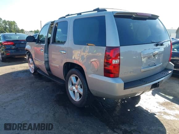 2008 Chevrolet Tahoe LTZ с VIN 1GNFK13068J159883, выставлен на аукционе IAAI как лот 42514660 с пробегом 258 753 миль миль и . История ставок и продаж доступна на DreamBid. Изображение 3.