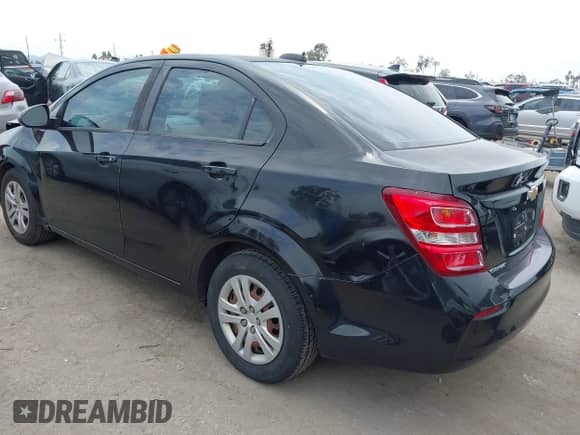 2017 Chevrolet Sonic LS z VIN 1G1JB5SH0H4144580, wystawiony jako IAAI lot #42421237 z przebiegiem 95 014 mil mil oraz . Historia ofert i sprzedaży dostępna na DreamBid. Obrazek 3.
