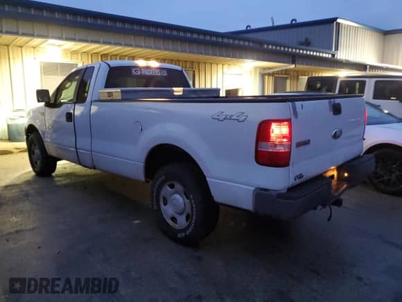2007 Ford F-150 XL with VIN 1FTRF14VX7KB40508, listed as a Copart auction lot 86627524 with 143,868 mi miles and Clean title. Bid and sale history available at DreamBid. Image 2.
