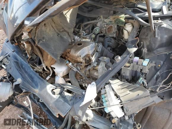 2004 Toyota Camry LE z VIN 4T1BF32K44U062244, wystawiony jako Copart lot #80319335 z przebiegiem Nie podano mil oraz Nie do naprawy • Non repairable. Historia ofert i sprzedaży dostępna na DreamBid. Obrazek 11.