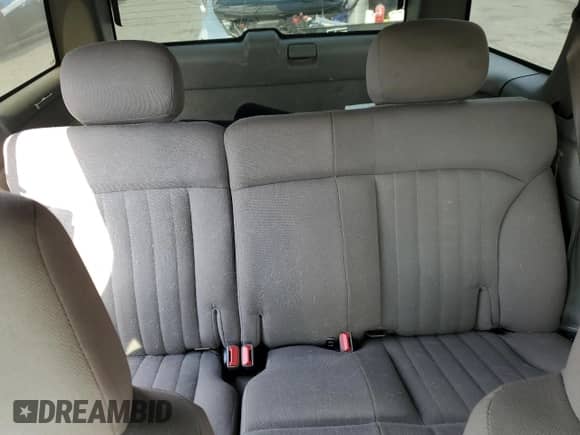 2004 Chevrolet Blazer LS z VIN 1GNDT13X04K152269, wystawiony jako Copart lot #62951164 z przebiegiem 136 859 mil mil oraz Czysty tytuł • Clean title. Historia ofert i sprzedaży dostępna na DreamBid. Obrazek 10.