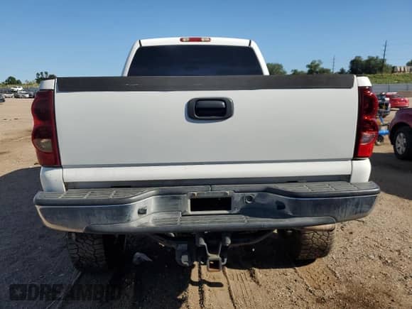 2003 Chevrolet Silverado 1500HD LS with VIN 1GCGK13U13F162315, listed as a Copart auction lot 69512854 with 210,940 mi miles and Clean title. Bid and sale history available at DreamBid. Image 6.