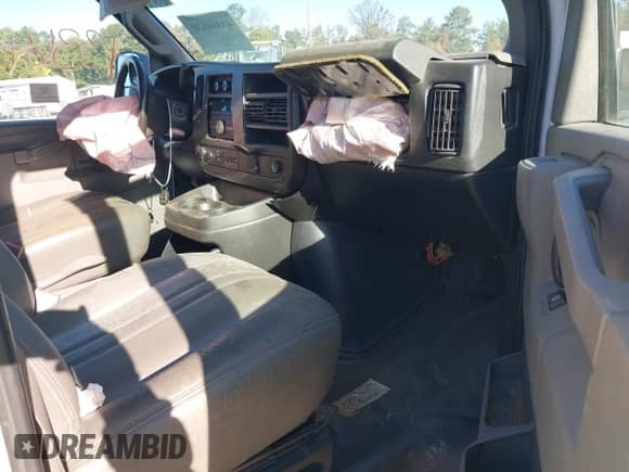 2021 Chevrolet Express Cargo with VIN 1GCWGAFPXM1303819, listed as a IAAI auction lot 43364830 with Not provided miles and . Bid and sale history available at DreamBid. Image 5.