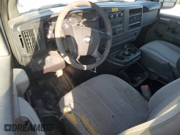 2011 Chevrolet Express Cargo with VIN 1GCWGGBA4B1155880, listed as a Copart auction lot 46640635 with 206,187 mi miles and Salvage title. Bid and sale history available at DreamBid. Image 8.