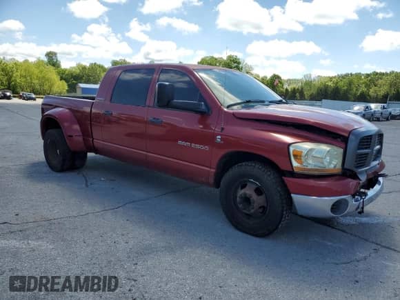 2006 Dodge 2500 SLT z VIN 3D7KR29C56G208828, wystawiony jako Copart lot #56562435 z przebiegiem 273 574 mil mil oraz Szkoda całkowita • Salvage title. Historia ofert i sprzedaży dostępna na DreamBid. Obrazek 4.