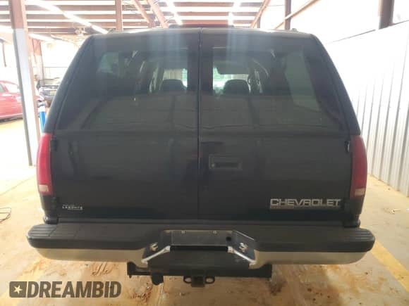 1999 Chevrolet Suburban с VIN 3GNFK16RXXG180567, выставлен на аукционе Copart как лот 71582715 с пробегом 336 379 миль миль и Списание • Salvage title. История ставок и продаж доступна на DreamBid. Изображение 6.