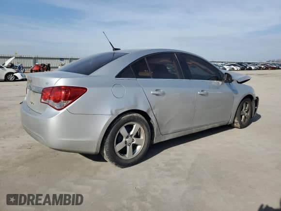 2014 Chevrolet Cruze 1LT с VIN 1G1PC5SB0E7423895, выставлен на аукционе Copart как лот 60037345 с пробегом 230 074 миль миль и Списание • Salvage title. История ставок и продаж доступна на DreamBid. Изображение 3.