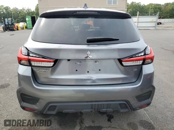 2025 Mitsubishi Outlander S z VIN JA4ARUAU4SU001743, wystawiony jako Copart lot #82145695 z przebiegiem 12 266 mil mil oraz Nie do naprawy • Non repairable. Historia ofert i sprzedaży dostępna na DreamBid. Obrazek 6.