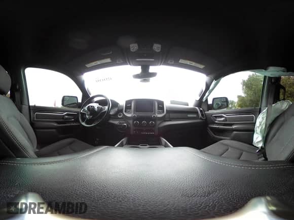 2020 Ram 1500 Big Horn z VIN 1C6SRFMT6LN103282, wystawiony jako IAAI lot #42531355 z przebiegiem 76 145 mil mil oraz . Historia ofert i sprzedaży dostępna na DreamBid. Obrazek 18.