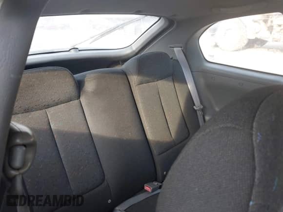 2005 Hyundai Accent GLS z VIN KMHCG35CX5U332441, wystawiony jako IAAI lot #43217479 z przebiegiem 225 254 mil mil oraz . Historia ofert i sprzedaży dostępna na DreamBid. Obrazek 8.