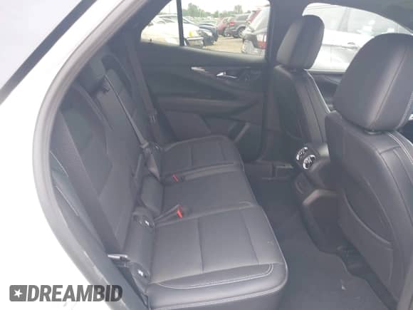 2024 Chevrolet Blazer EV eAWD LT z VIN 3GNKDBRJ3RS214935, wystawiony jako IAAI lot #42608822 z przebiegiem 5 857 mil mil oraz . Historia ofert i sprzedaży dostępna na DreamBid. Obrazek 8.