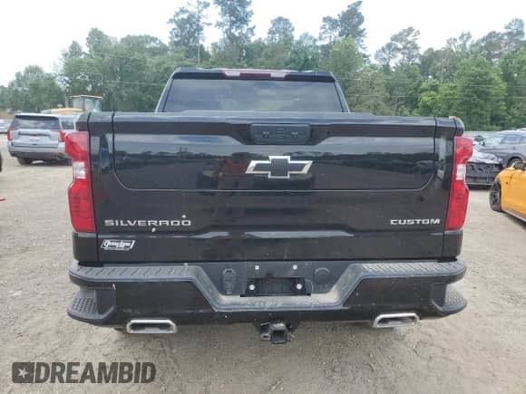 2024 Chevrolet Silverado 1500 Custom Trail Boss z VIN 3GCUDCE86RG359836, wystawiony jako Copart lot #54932715 z przebiegiem Nie podano mil oraz Szkoda całkowita • Salvage title. Historia ofert i sprzedaży dostępna na DreamBid. Obrazek 6.