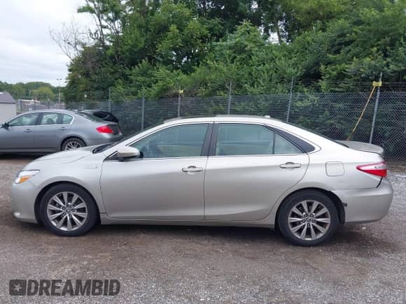 2016 Toyota Camry LE z VIN 4T1BD1FK9GU178077, wystawiony jako IAAI lot #42881844 z przebiegiem 264 207 mil mil oraz . Historia ofert i sprzedaży dostępna na DreamBid. Obrazek 14.