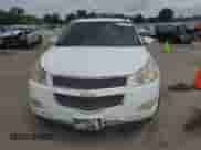 2009 Chevrolet Traverse LTZ z VIN 1GNER33D39S155758, wystawiony jako Copart lot #62319575 z przebiegiem 144 405 mil mil oraz Szkoda całkowita • Salvage title. Historia ofert i sprzedaży dostępna na DreamBid. Obrazek 5.