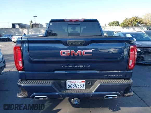 2023 GMC Sierra 1500 Denali z VIN 1GTUUGELXPZ168669, wystawiony jako IAAI lot #43378099 z przebiegiem 67 294 mil mil oraz . Historia ofert i sprzedaży dostępna na DreamBid. Obrazek 17.