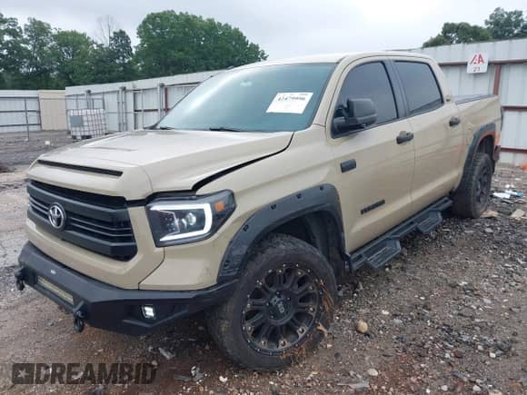 2017 Toyota Tundra SR5 z VIN 5TFEW5F16HX227892, wystawiony jako IAAI lot #42722548 z przebiegiem 172 863 mil mil oraz . Historia ofert i sprzedaży dostępna na DreamBid. Obrazek 2.