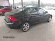 2012 Volvo S60 T5 с VIN YV1622FS8C2031282, выставлен на аукционе IAAI как лот 43220536 с пробегом 127 592 миль миль и . История ставок и продаж доступна на DreamBid. Изображение 4.