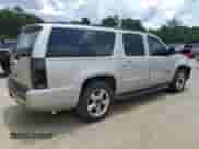 2008 Chevrolet Suburban LTZ with VIN 1GNFC16J38R129579, listed as a Copart auction lot 62200415 with 265,399 mi miles and Salvage title. Bid and sale history available at DreamBid. Image 3.