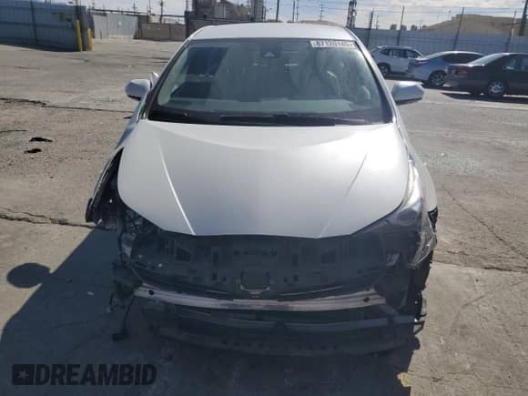 2017 Toyota Prius Two z VIN JTDKBRFU7H3563428, wystawiony jako Copart lot #87120145 z przebiegiem 132 022 mil mil oraz Szkoda całkowita • Salvage title. Historia ofert i sprzedaży dostępna na DreamBid. Obrazek 5.