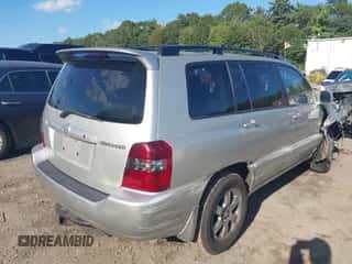 2005 Toyota Highlander с VIN JTEEP21A550075817, выставлен на аукционе IAAI как лот 43257796 с пробегом 101 285 миль миль и . История ставок и продаж доступна на DreamBid. Изображение 4.