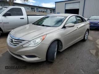 2011 Hyundai Sonata GLS z VIN 5NPEB4AC8BH072425, wystawiony jako Copart lot #56912304 z przebiegiem 159 923 mil mil oraz Szkoda całkowita • Salvage title. Historia ofert i sprzedaży dostępna na DreamBid. Obrazek 1.