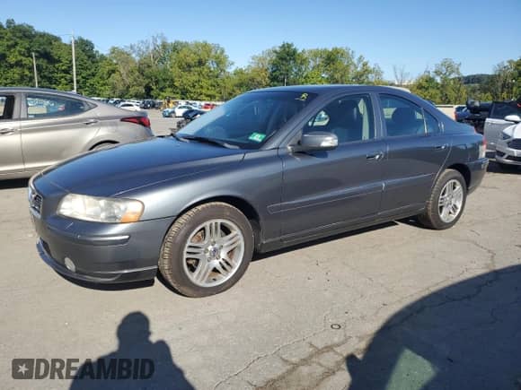 2008 Volvo S60 2.5T с VIN YV1RS592782698720, выставлен на аукционе Copart как лот 72023475 с пробегом 173 680 миль миль и Чистый • Clean title. История ставок и продаж доступна на DreamBid. Изображение 1.