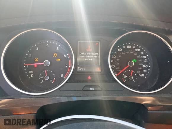 2019 Volkswagen Tiguan S с VIN 3VV1B7AX0KM045525, выставлен на аукционе Copart как лот 82000865 с пробегом 74 092 миль миль и Списание • Salvage title. История ставок и продаж доступна на DreamBid. Изображение 9.