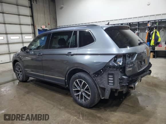 2020 Volkswagen Tiguan SE с VIN 3VV2B7AX1LM116074, выставлен на аукционе Copart как лот 66717255 с пробегом 76 400 миль миль и Списание • Salvage title. История ставок и продаж доступна на DreamBid. Изображение 2.
