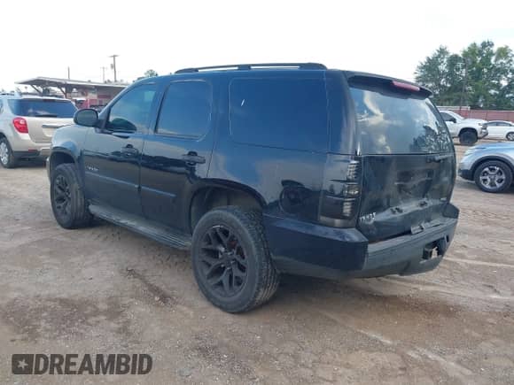 2007 Chevrolet Tahoe LTZ с VIN 1GNFC13087R261280, выставлен на аукционе IAAI как лот 43261617 с пробегом 174 284 миль миль и . История ставок и продаж доступна на DreamBid. Изображение 3.