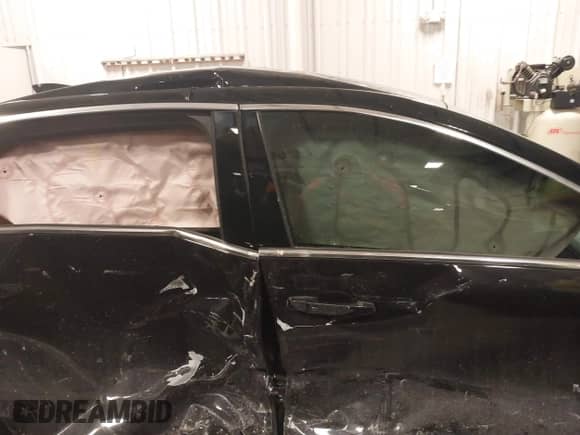 2018 Chevrolet Malibu Hybrid с VIN 1G1ZF5SU7JF175176, выставлен на аукционе IAAI как лот 41629686 с пробегом 105 997 миль миль и . История ставок и продаж доступна на DreamBid. Изображение 13.