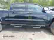 2021 Toyota Tacoma SR5 z VIN 5TFDZ5BN2MX064938, wystawiony jako IAAI lot #42013109 z przebiegiem 40 620 mil mil oraz . Historia ofert i sprzedaży dostępna na DreamBid. Obrazek 13.