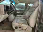 2002 Chevrolet Suburban LT с VIN 1GNEC16Z92J247398, выставлен на аукционе Copart как лот 83819575 с пробегом 341 289 миль миль и Списание • Salvage title. История ставок и продаж доступна на DreamBid. Изображение 7.