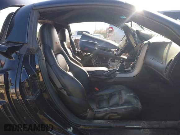 2006 Chevrolet Corvette Z06 с VIN 1G1YY26E565122108, выставлен на аукционе IAAI как лот 41718802 с пробегом Не указан миль и . История ставок и продаж доступна на DreamBid. Изображение 5.